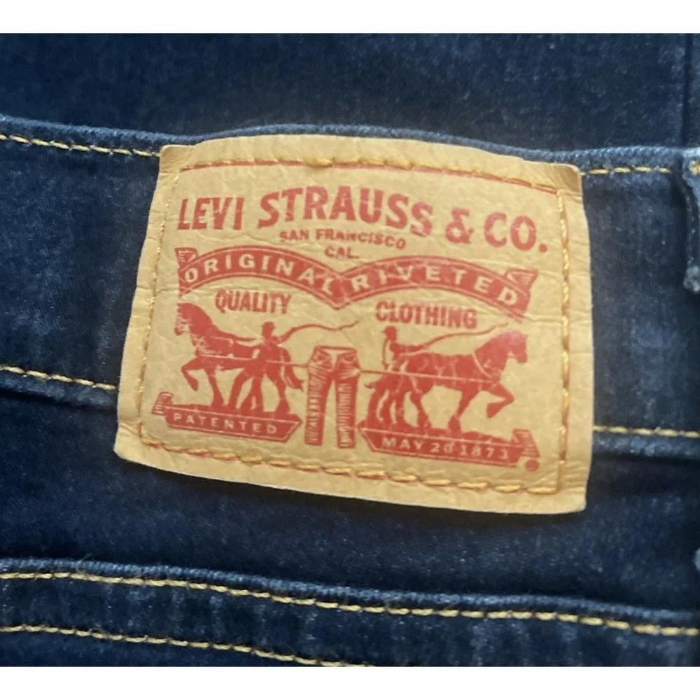 Levi's 315 Shaping Boot‎ Cut Dark Wash Shaping Jeans Women's Size 32x32